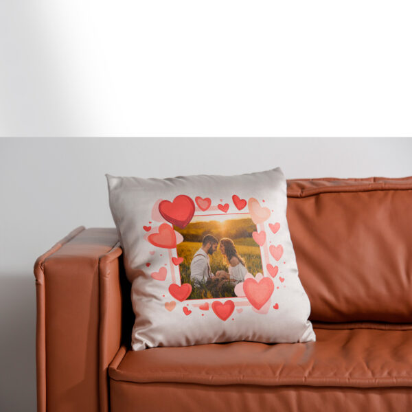 Cuscino personalizzabile con foto - Cornice Cuori: - immagine 3